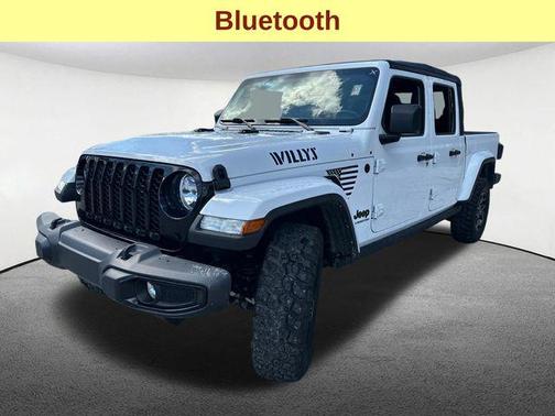 Bright White Clearcoat 2021 Jeep Gladiator Willys 4x4