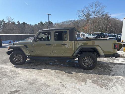 2025 Jeep Gladiator Sport S