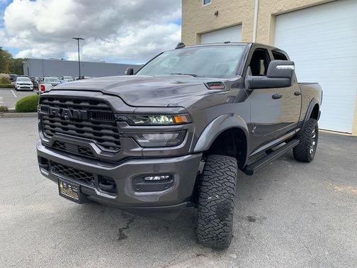 2025 RAM 2500 Big Horn Crew Cab 4x4 6'4' Box