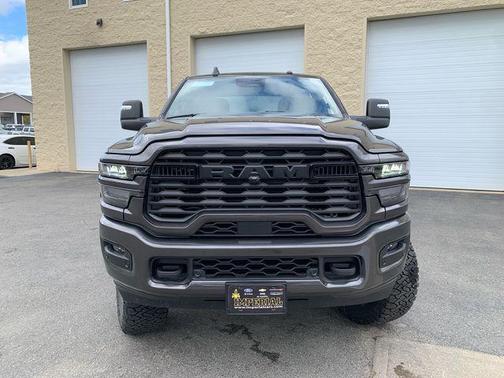 2025 RAM 2500 Big Horn Crew Cab 4x4 6'4' Box
