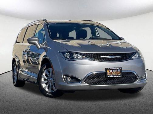2018 Chrysler Pacifica Touring-L