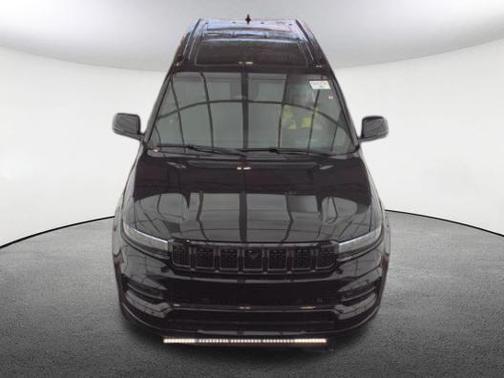 Diamond Black Crystal Pearlcoat 2024 Jeep Grand Wagoneer L Series III Obsidian 4x4