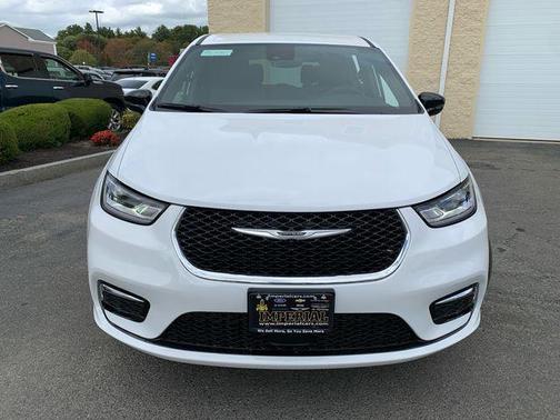 2026 Chrysler Pacifica L