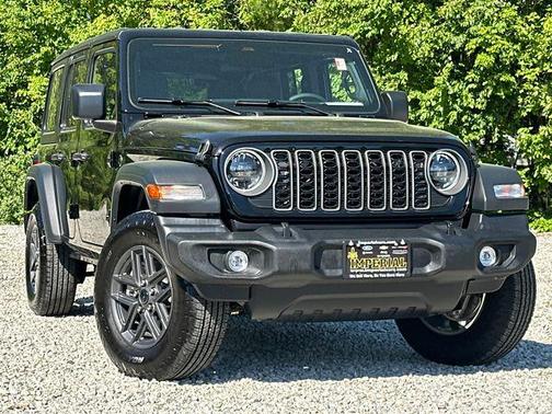 Black Clearcoat 2026 Jeep Wrangler Sport S