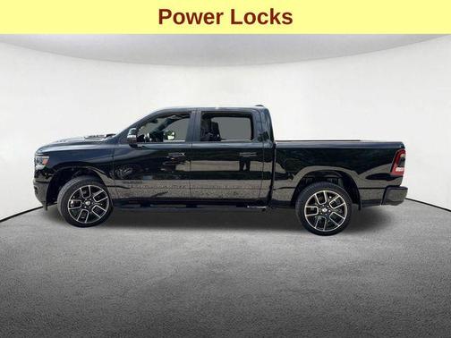 Diamond Black Crystal Pearlcoat 2019 RAM 1500 Rebel