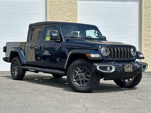 2025 Jeep Gladiator Sport S
