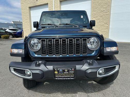2025 Jeep Gladiator Sport S
