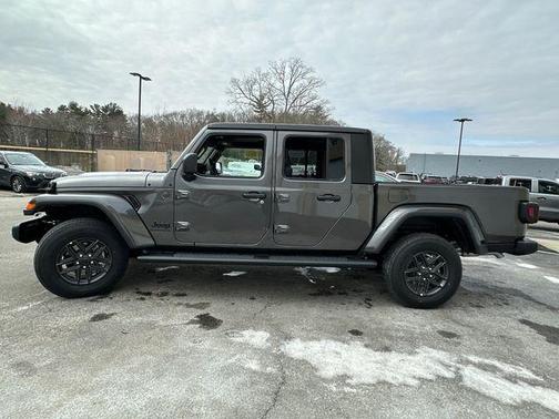2025 Jeep Gladiator Sport S