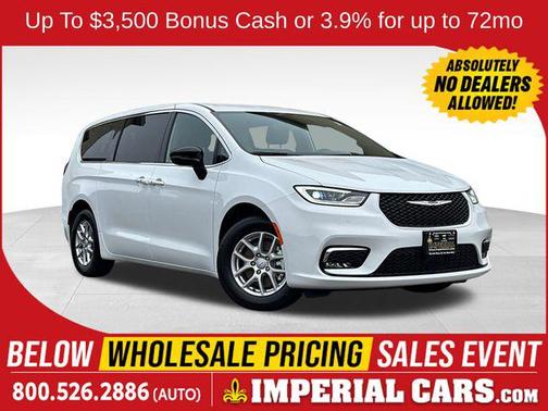 Bright White Clearcoat 2026 Chrysler Pacifica L