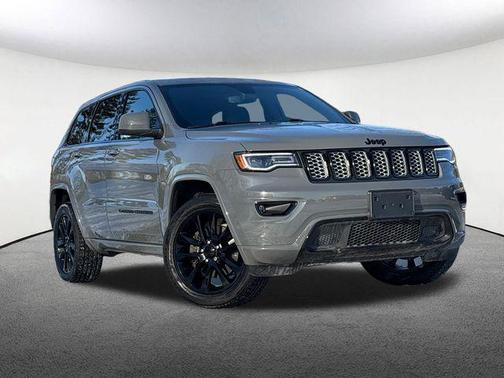 2022 Jeep Grand Cherokee Laredo