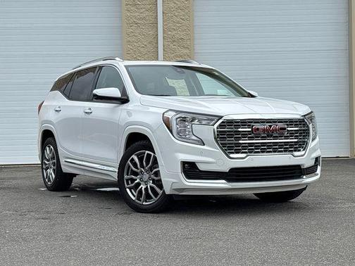 2023 GMC Terrain Denali