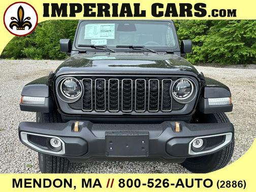 Black Clearcoat 2026 Jeep Gladiator 85th Anniversary Edition