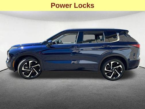 Cosmic Blue Metallic 2022 Mitsubishi Outlander SEL 2.5 S-AWC