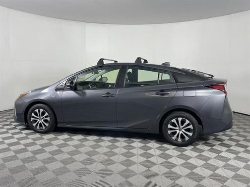 2021 Toyota Prius LE