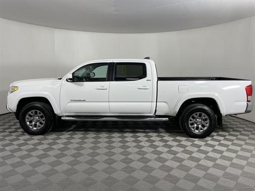 2016 Toyota Tacoma SR5