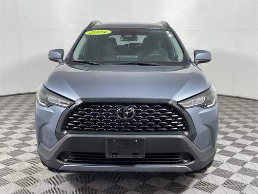 2024 Toyota Corolla Cross LE