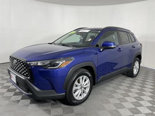 2024 Toyota Corolla Cross LE