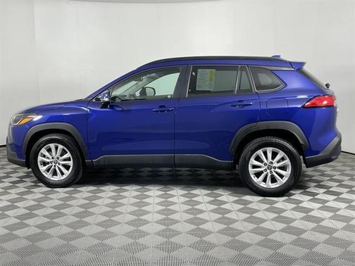 2024 Toyota Corolla Cross LE