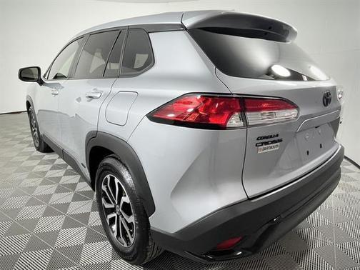 2024 Toyota Corolla Hybrid SE