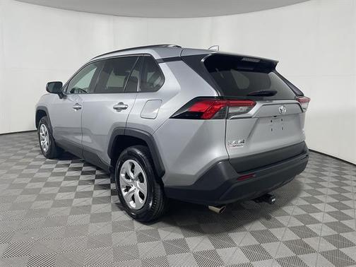 Silver Sky Metallic 2019 Toyota RAV4 LE
