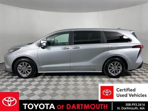 2021 Toyota Sienna LE