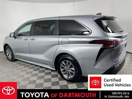 2021 Toyota Sienna LE
