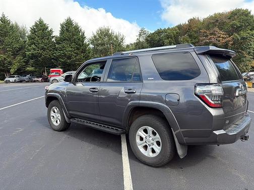 Magnetic Gray Metallic 2021 Toyota 4Runner SR5 Premium