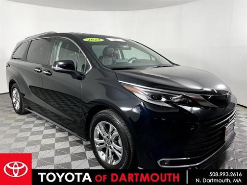 2023 Toyota Sienna Platinum 7 Passenger