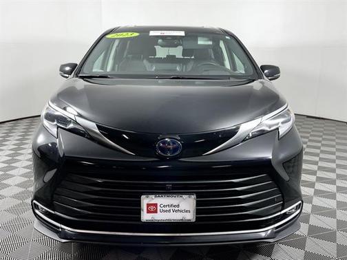 2023 Toyota Sienna Platinum 7 Passenger