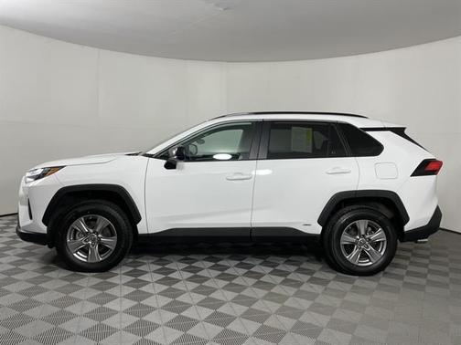 2024 Toyota RAV4 Hybrid SE