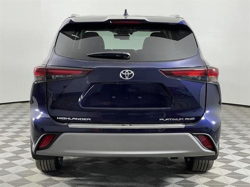 2025 Toyota Highlander Platinum