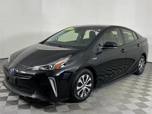 2022 Toyota Prius XLE