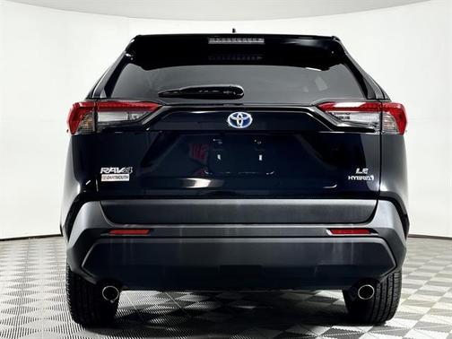 2022 Toyota RAV4 Hybrid LE