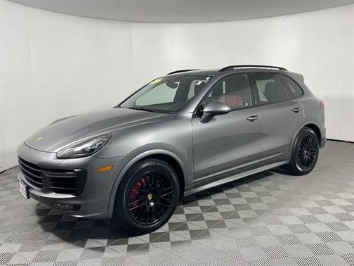Meteor Grey Metallic 2017 Porsche Cayenne GTS