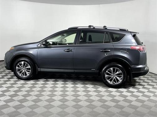 2017 Toyota RAV4 Hybrid XLE