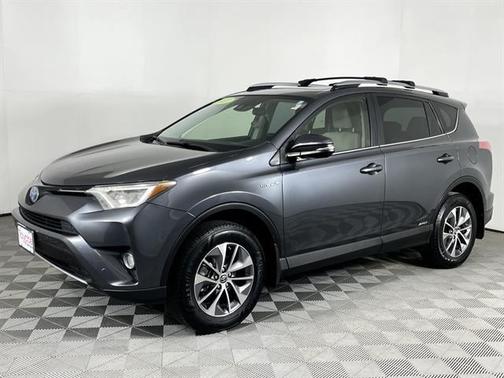 2017 Toyota RAV4 Hybrid XLE