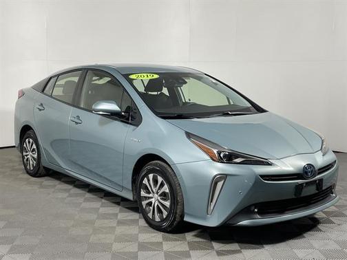 2019 Toyota Prius LE
