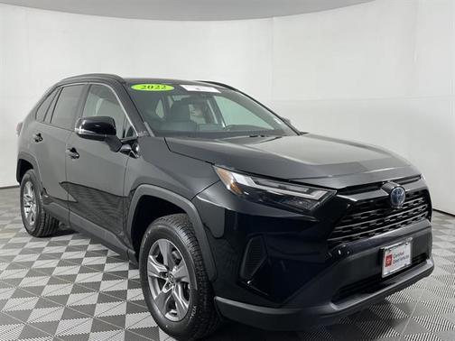 2022 Toyota RAV4 Hybrid XLE