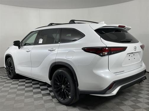 2025 Toyota Highlander XSE