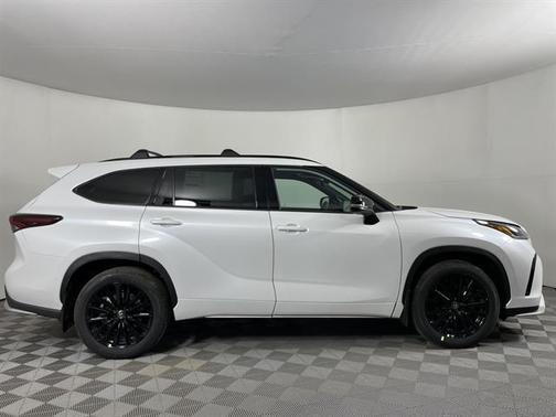 2025 Toyota Highlander XSE