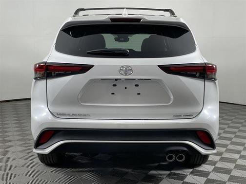 2025 Toyota Highlander XSE