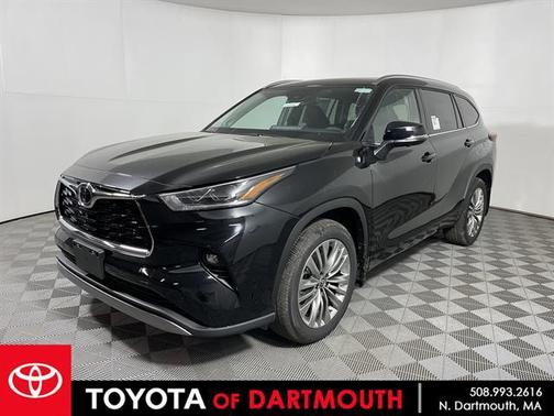 Midnight Black Metallic 2026 Toyota Highlander Platinum