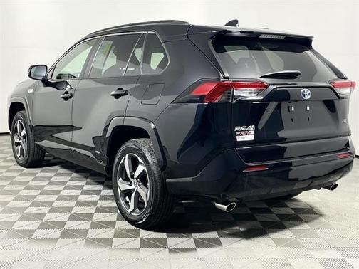 2024 Toyota RAV4 Prime SE