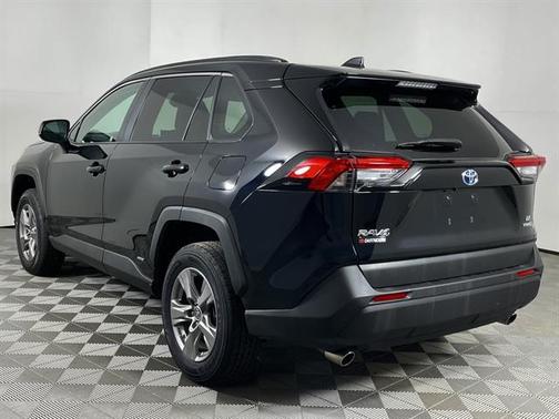 2024 Toyota RAV4 Hybrid SE