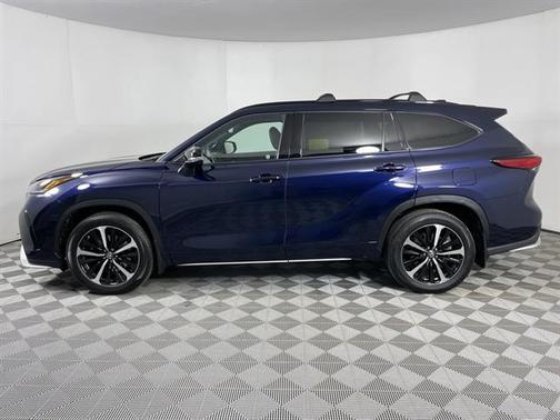 2022 Toyota Highlander XSE
