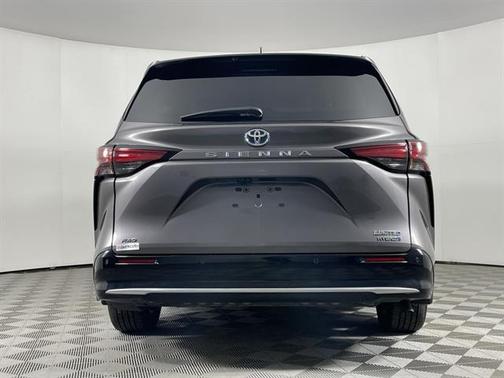 2024 Toyota Sienna Limited