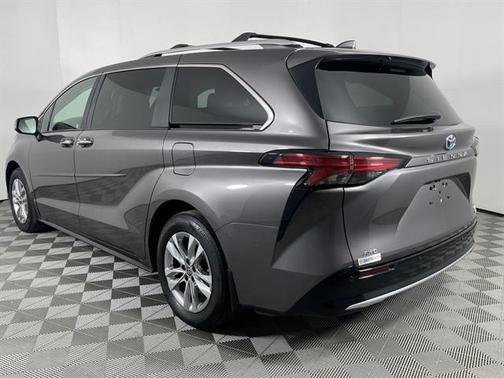 2024 Toyota Sienna Limited