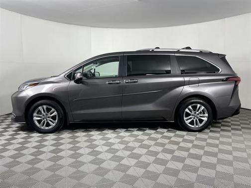 2024 Toyota Sienna Limited