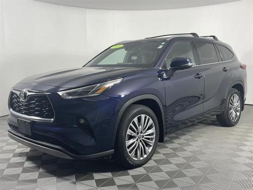 2023 Toyota Highlander Platinum