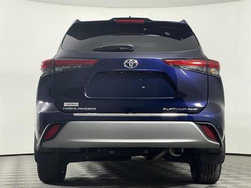 2023 Toyota Highlander Platinum